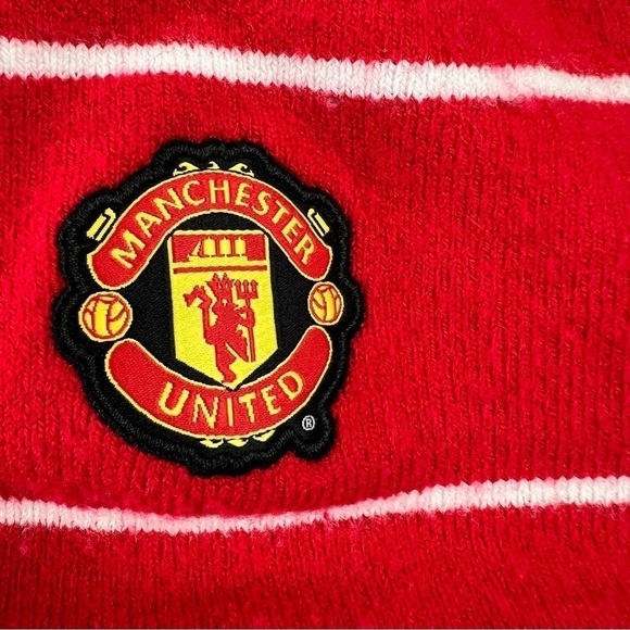 Nike Unisex Red & Black Reversible MAN UTD Beanie - Picture 4 of 5